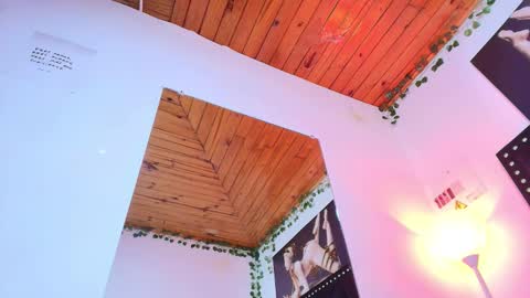 Naia x online show from February 6, 10:24 pm