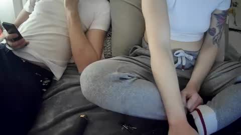 nakedstonermilfanddilf420 online show from December 26, 6:41 am