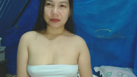 Snapshot of nami0784 chatting on December 21, 4:25 pm IamYourSafeHaven online show from December 21, 4:25 pm