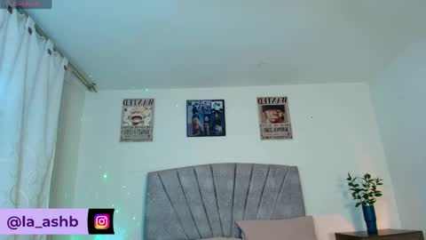 NamiThompson online show from May 18, 4:07 am