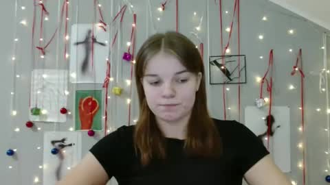 Nana online show from November 10, 8:20 am