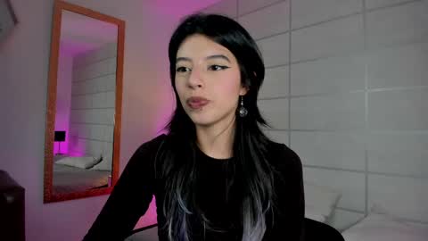 Nana  online show from April 17, 8:00 pm