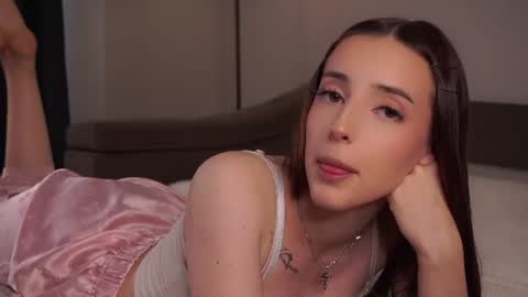 Elizabeth online show from July 14, 2:05 am