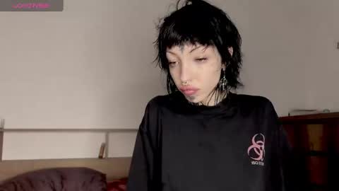 Nana online show from December 13, 9:47 am