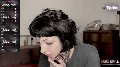 Nana online show from December 16, 4:49 pm