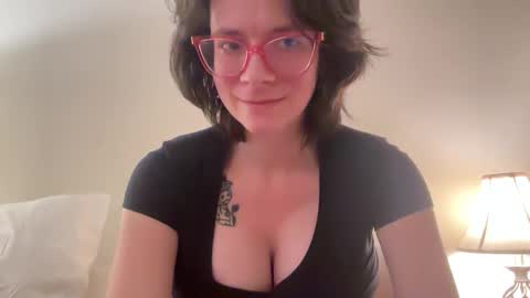 Naomi Reah online show from December 14, 2:45 pm