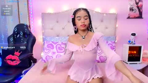 Snapshot of naomi_star8 chatting on September 20, 8:40 pm naomi_star8 online show from September 20, 8:40 pm