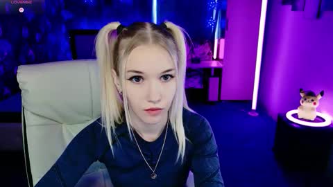 naomihita online show from February 11, 9:11 am