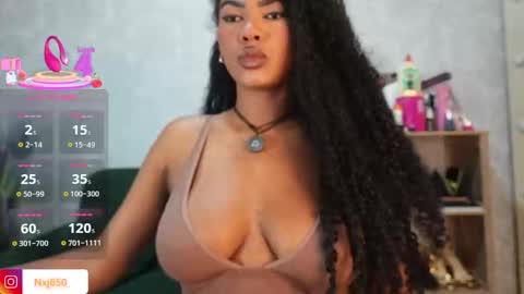 Naomi     online show from December 2, 4:25 am