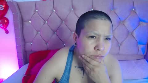 nat_evans8 online show from March 23, 11:43 pm