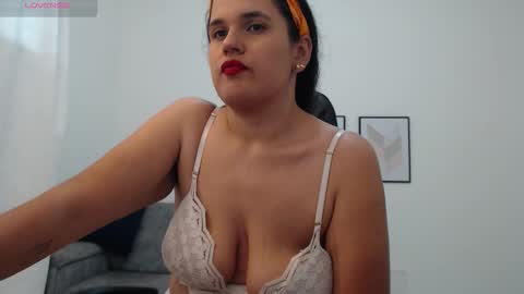 Nathalia online show from November 26, 6:31 pm