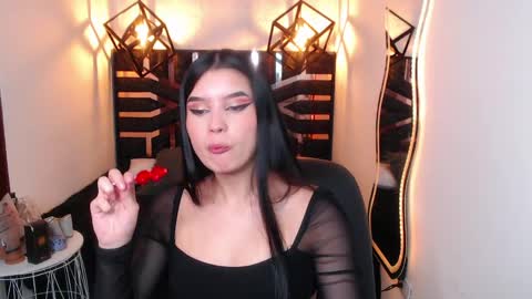 natalie  online show from April 1, 7:55 pm