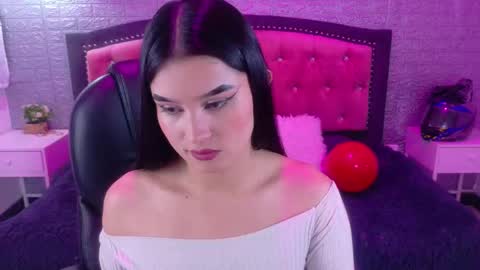 natalie  online show from February 19, 4:01 am