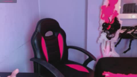 natalliapradas online show from October 29, 8:00 pm