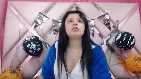 nathaly low online show from October 28, 3:01 am