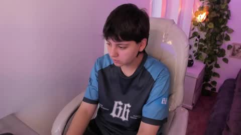 nathalyy_ds online show from April 14, 7:25 pm