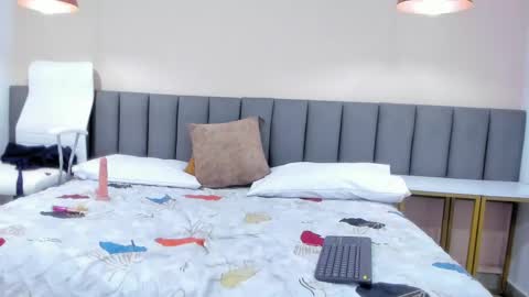 nathy_ross online show from February 17, 5:47 am