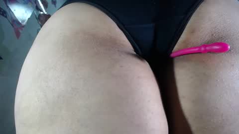 Snapshot of nattasha_foxx chatting on February 18, 12:48 am natalia online show from February 18, 12:48 am