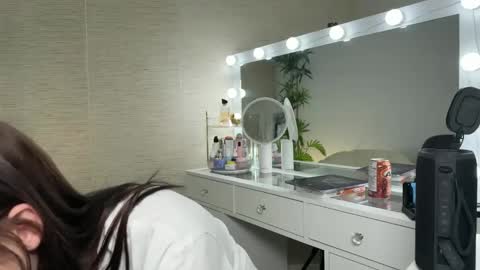 NATTY FIERROS online show from April 19, 6:57 am