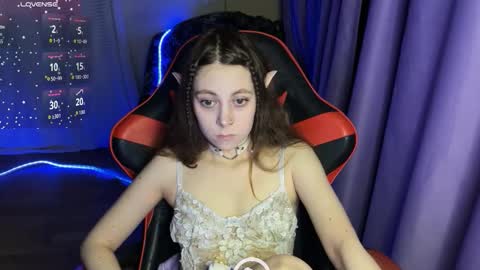 natural_babe666 online show from March 21, 9:53 pm