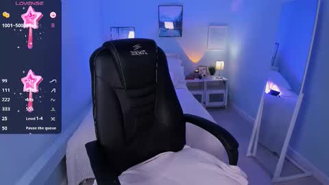 Melisa  FOLLOW ME  online show from February 20, 2:40 pm