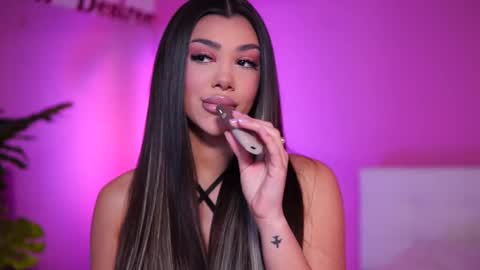 Snapshot of natydesiree chatting on March 8, 5:14 am Naty online show from March 8, 5:14 am