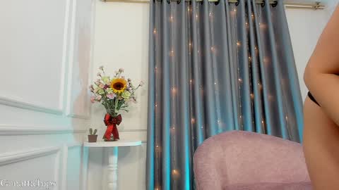 Snapshot of natysnow chatting on December 21, 12:53 am IG nattichips online show from December 21, 12:53 am