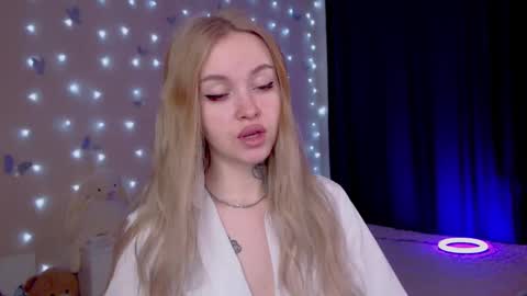 Mable online show from March 5, 1:56 am