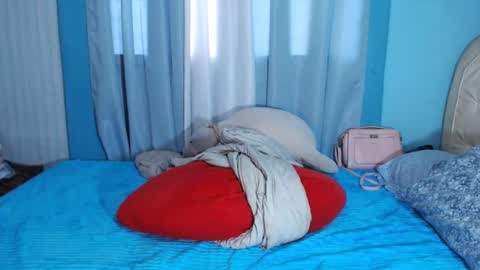 naughtyhotshirley online show from July 15, 5:01 am
