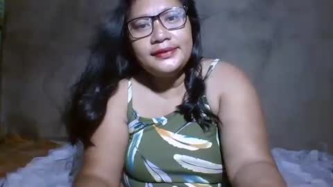 naughtypinay08 online show from April 13, 7:36 pm