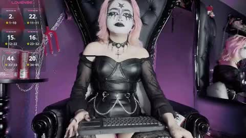 Navier  online show from March 18, 5:45 am