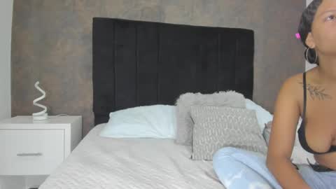 Naxa  Lexi online show from January 30, 11:55 am