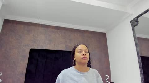 Naxa  Lexi online show from January 16, 11:04 am