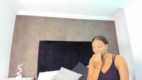 Naxa  Lexi online show from February 3, 12:03 pm