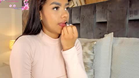    online show from November 6, 1:39 pm