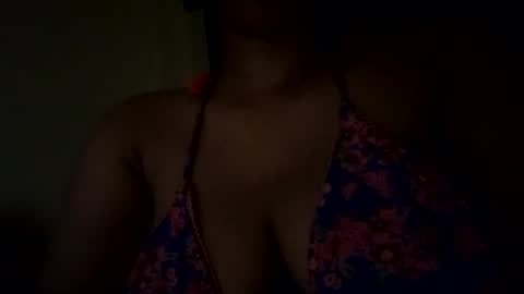 naylasucklyn online show from August 2, 2:47 am