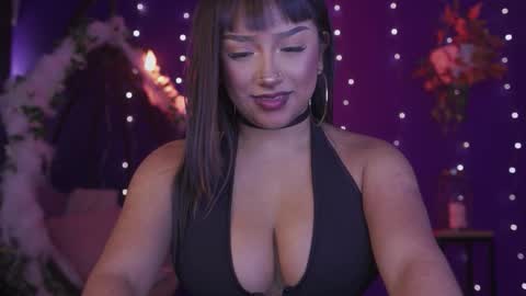 Nefertari online show from October 13, 2:20 pm