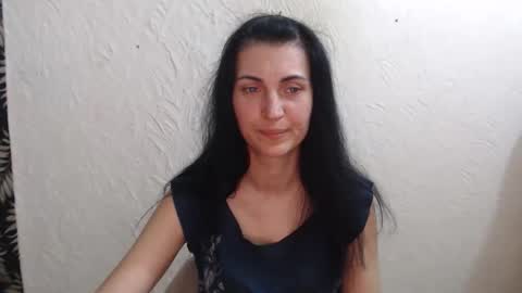 Nensy online show from April 4, 7:45 pm