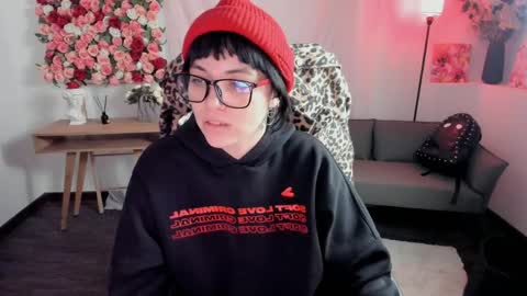 Neo Geisha online show from April 4, 7:02 pm