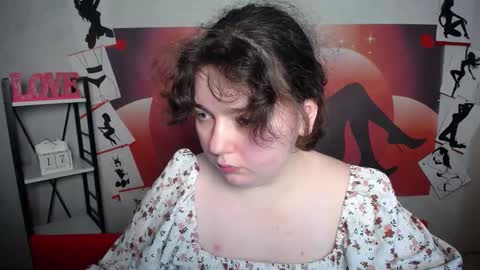 NeonilaLisova online show from November 17, 12:17 pm