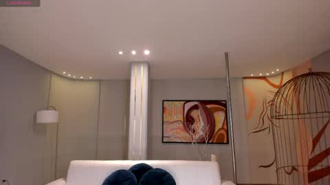 SQUIRTER DOLL    online show from April 8, 8:11 pm