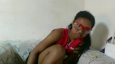 nickiqqyuu online show from August 3, 10:32 am