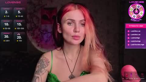 Nicky Weekends online show from December 1, 8:44 pm