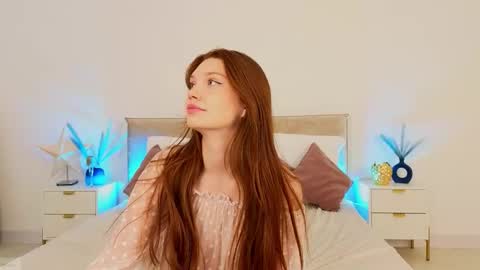 Snapshot of nicole_broown chatting on September 24, 2:16 pm Nicole online show from September 24, 2:16 pm