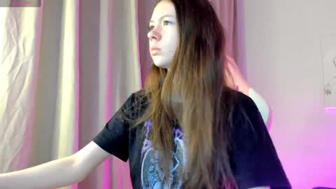Snapshot of nicole_charm chatting on January 7, 12:55 am GMT7TueWedThSu 0300am-0900am. Sa 1000am-0400pm online show from January 7, 12:55 am