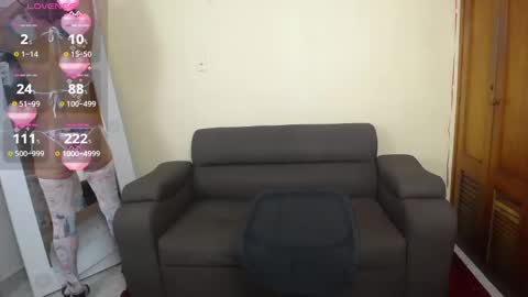 Snapshot of nicole_santana_ chatting on February 17, 9:43 pm Nicole Santana online show from February 17, 9:43 pm
