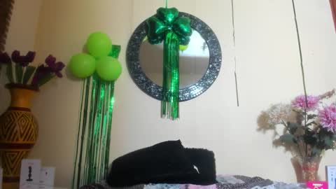 Nicole Santana online show from March 15, 12:01 am