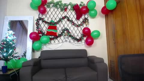 Snapshot of nicole_santana_ chatting on December 26, 10:52 pm Nicole Santana online show from December 26, 10:52 pm