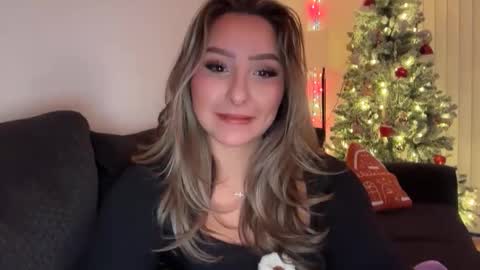nicolelovesyou444 online show from November 25, 2:19 pm