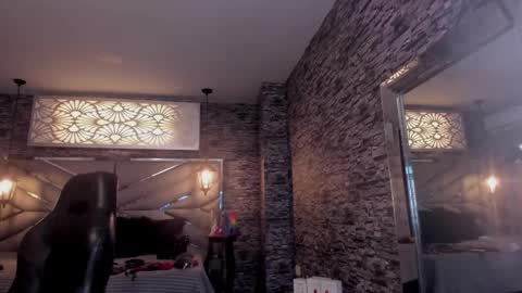 Nicolle online show from April 12, 10:56 pm